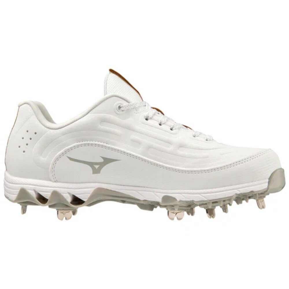 Mizuno Women's 9-Spike Swift 8 Metal Fastpitch Softball Cleats